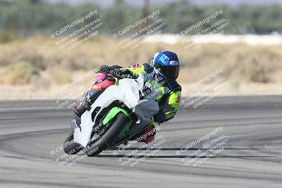 media/Oct-30-2025-Racers Edge (Thu) [[dabbdaf680]]/3-B Group/Session 4 Turn 16/